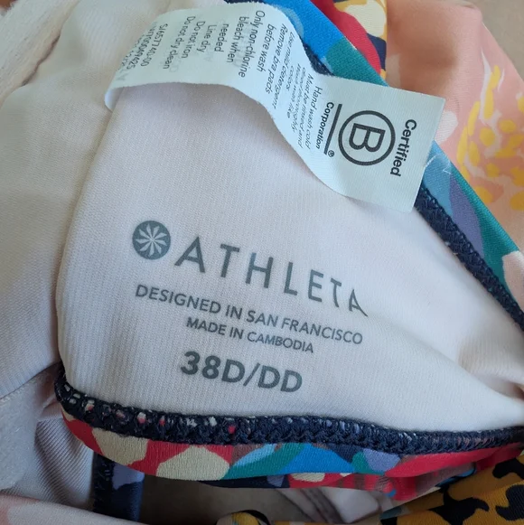 Athleta 38D/DD Floral Ruched Tankini Top in Red/Pink/Blue Flowers Wired Support - Picture 3 of 4